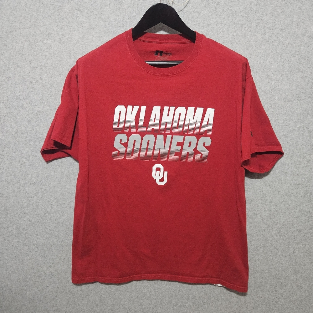 Men's OU Sooner T-shirt by Russell Size XL.